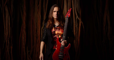 Kiko Loureiro: Você sabia que o riff de ‘Nothing To Say’, do Angra, foi transformado na gravação? Guitarrista explica esse e outros riffs da carreira